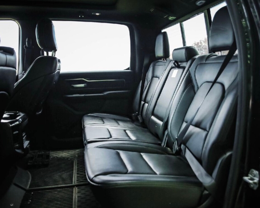 Dodge RAM GT 1500 Sport Nuit 4X4 Cabine d'équipe 2022 Véhicule